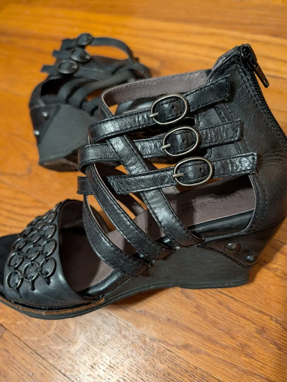 Bussola Black Vamp Rock Goth Chain Buckle Wedge Sandals